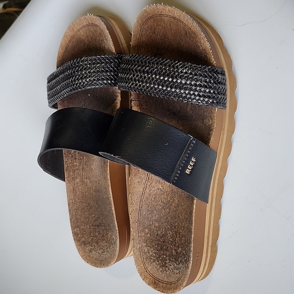 Reef black sandles - Picture 3 of 4